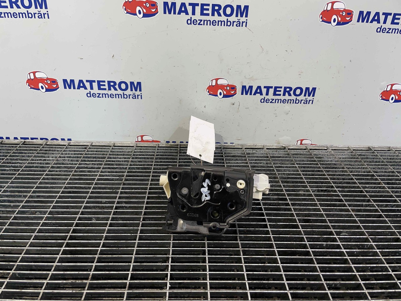INCUIETOARE USA FATA DREAPTA AUDI A3 A3 - - (2012 2016)