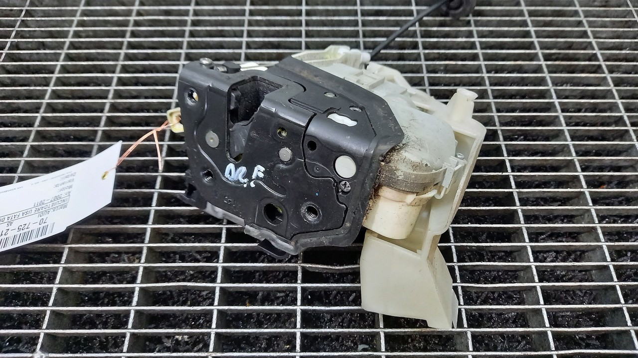 INCUIETOARE USA FATA DREAPTA AUDI A5 A5 - - (2007 2011)