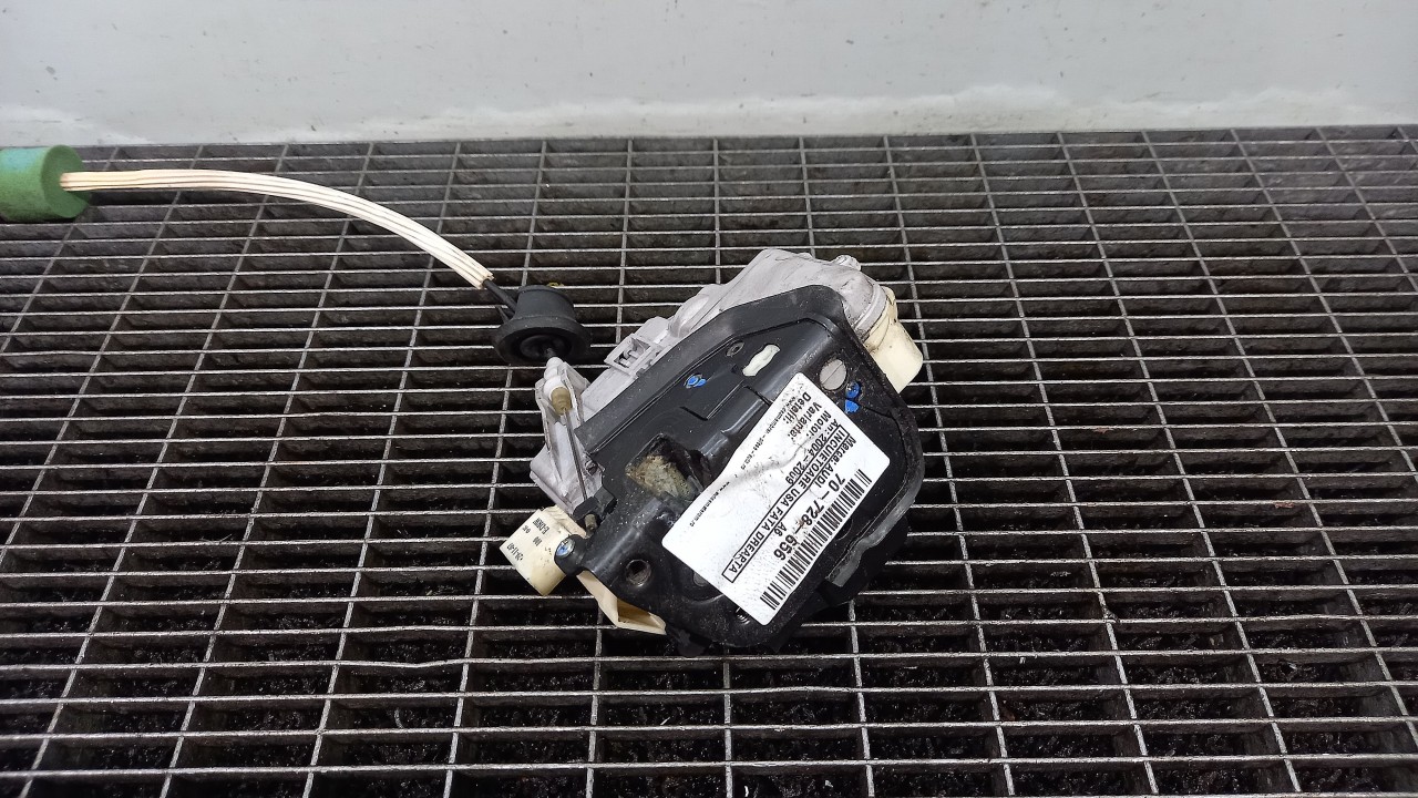 INCUIETOARE USA FATA DREAPTA AUDI A6 - - (2004 2009)