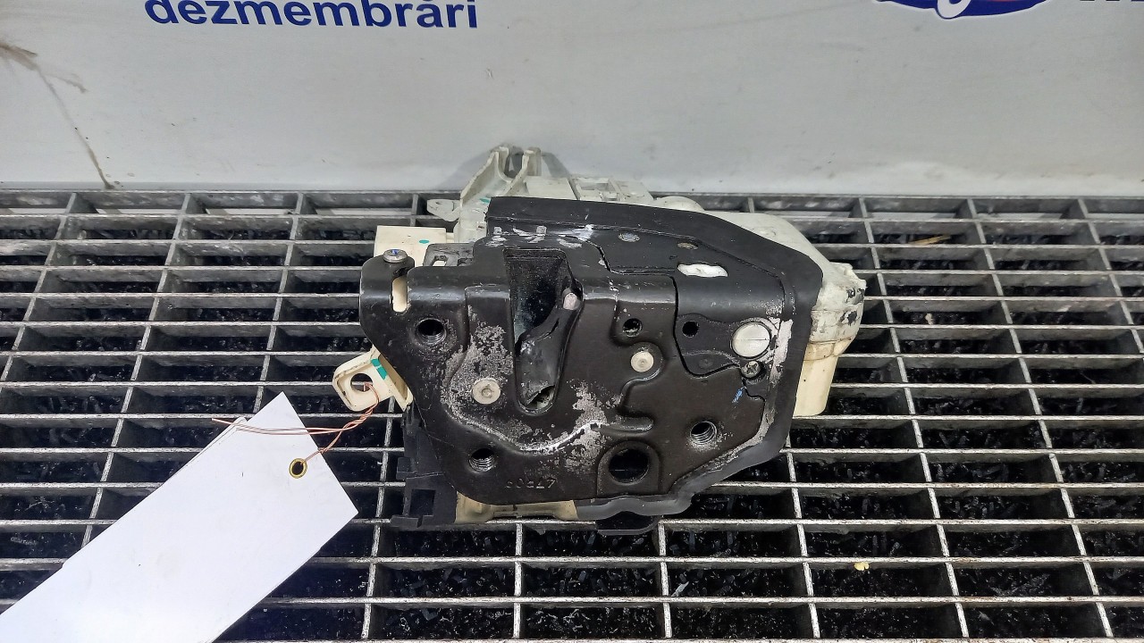 INCUIETOARE USA FATA DREAPTA AUDI A6 - - (2004 2009)