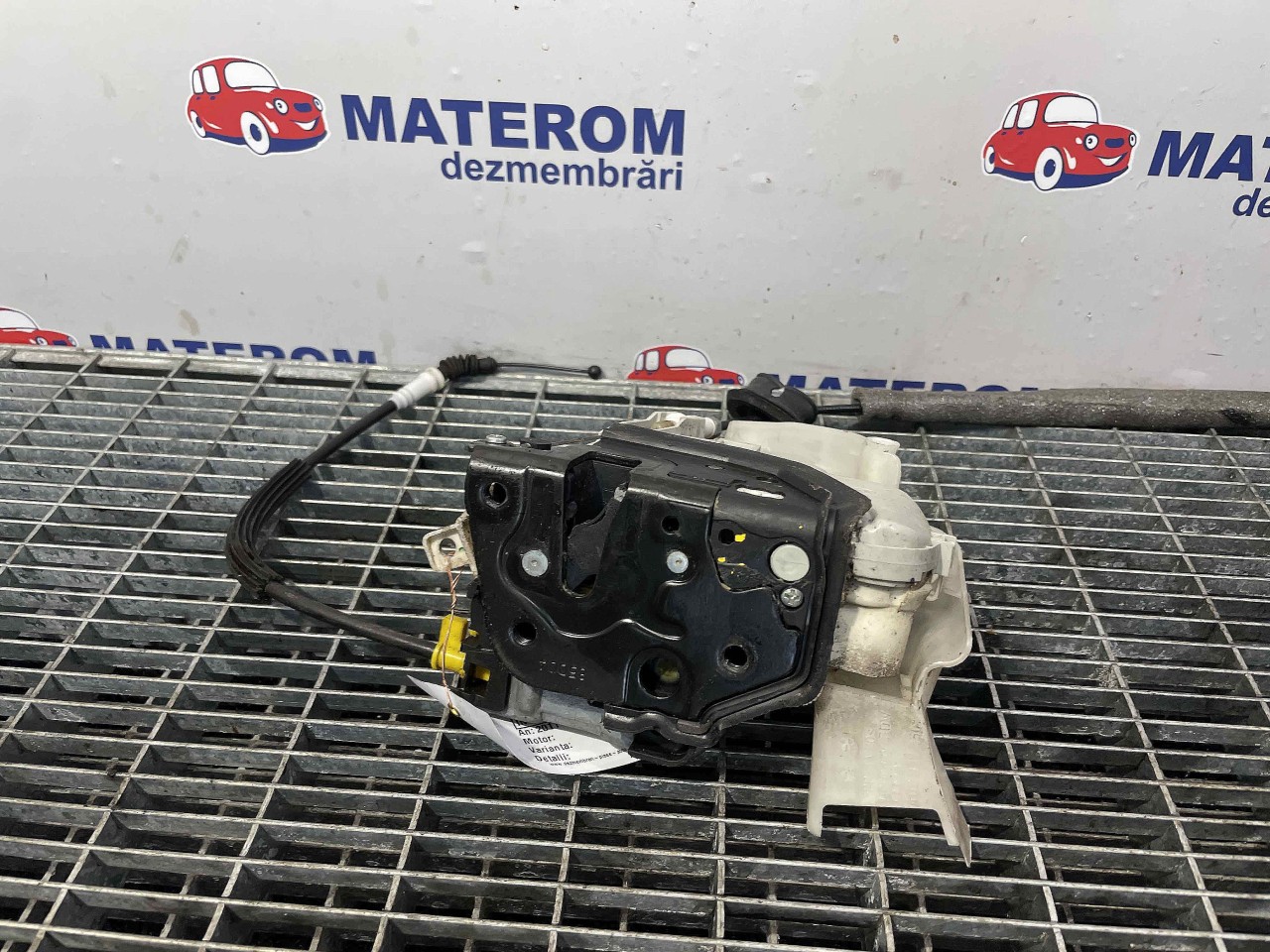 INCUIETOARE USA FATA DREAPTA AUDI A6 - - (2011 2015)