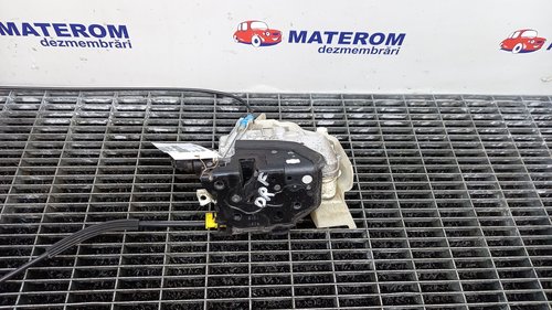 INCUIETOARE USA FATA DREAPTA AUDI Q3 - - (2011 2015)