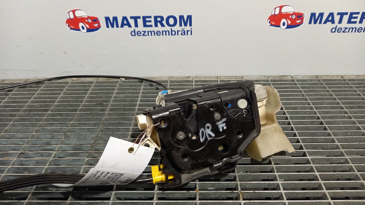 INCUIETOARE USA FATA DREAPTA AUDI Q3 - -