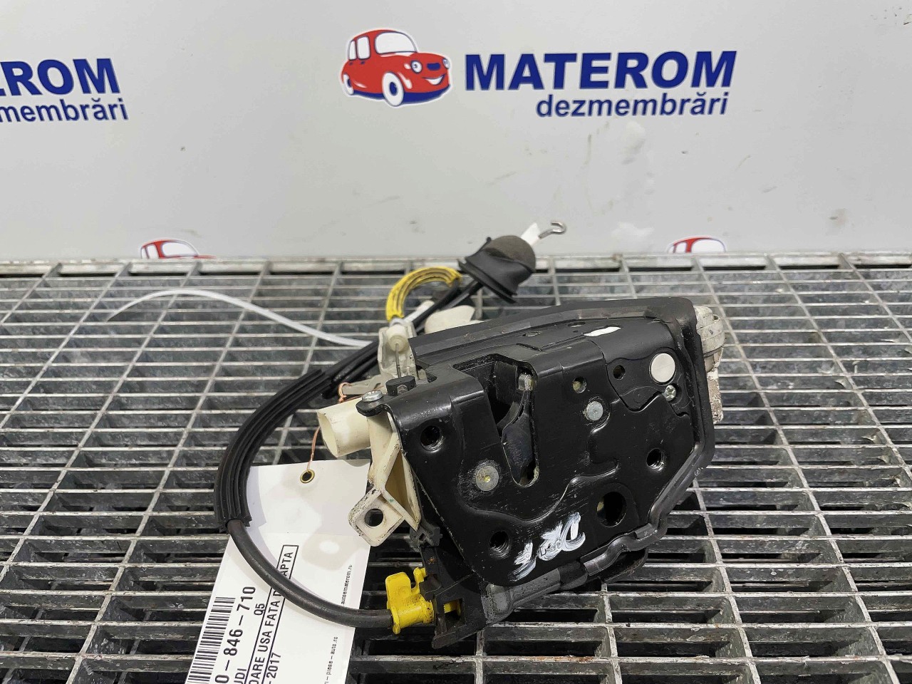 INCUIETOARE USA FATA DREAPTA AUDI Q5 Q5 - - (2013 2017)