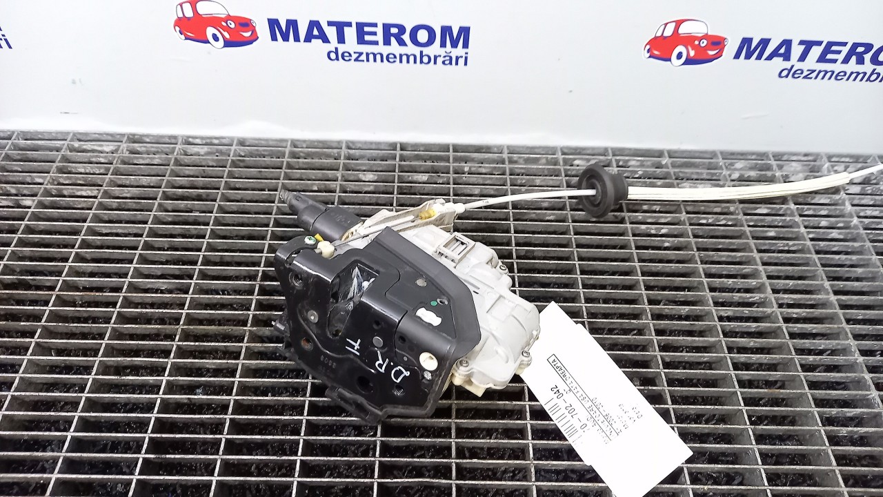 INCUIETOARE USA FATA DREAPTA AUDI Q7 - - (2006 2010)