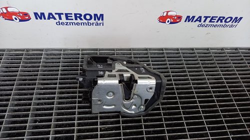 INCUIETOARE USA FATA DREAPTA BMW SERIA 1 E 88 - - (2007 2013)