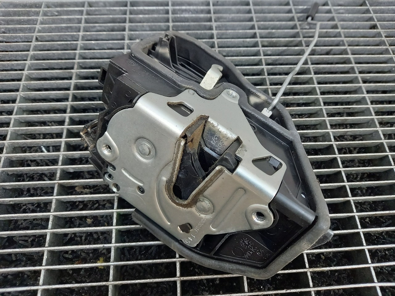 INCUIETOARE USA FATA DREAPTA BMW SERIA 1 F20 SERIA 1 F20 - - (2015 2019)