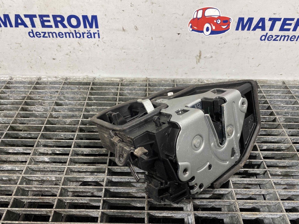 INCUIETOARE USA FATA DREAPTA BMW SERIA 3 E 90 - - (2007 2012)