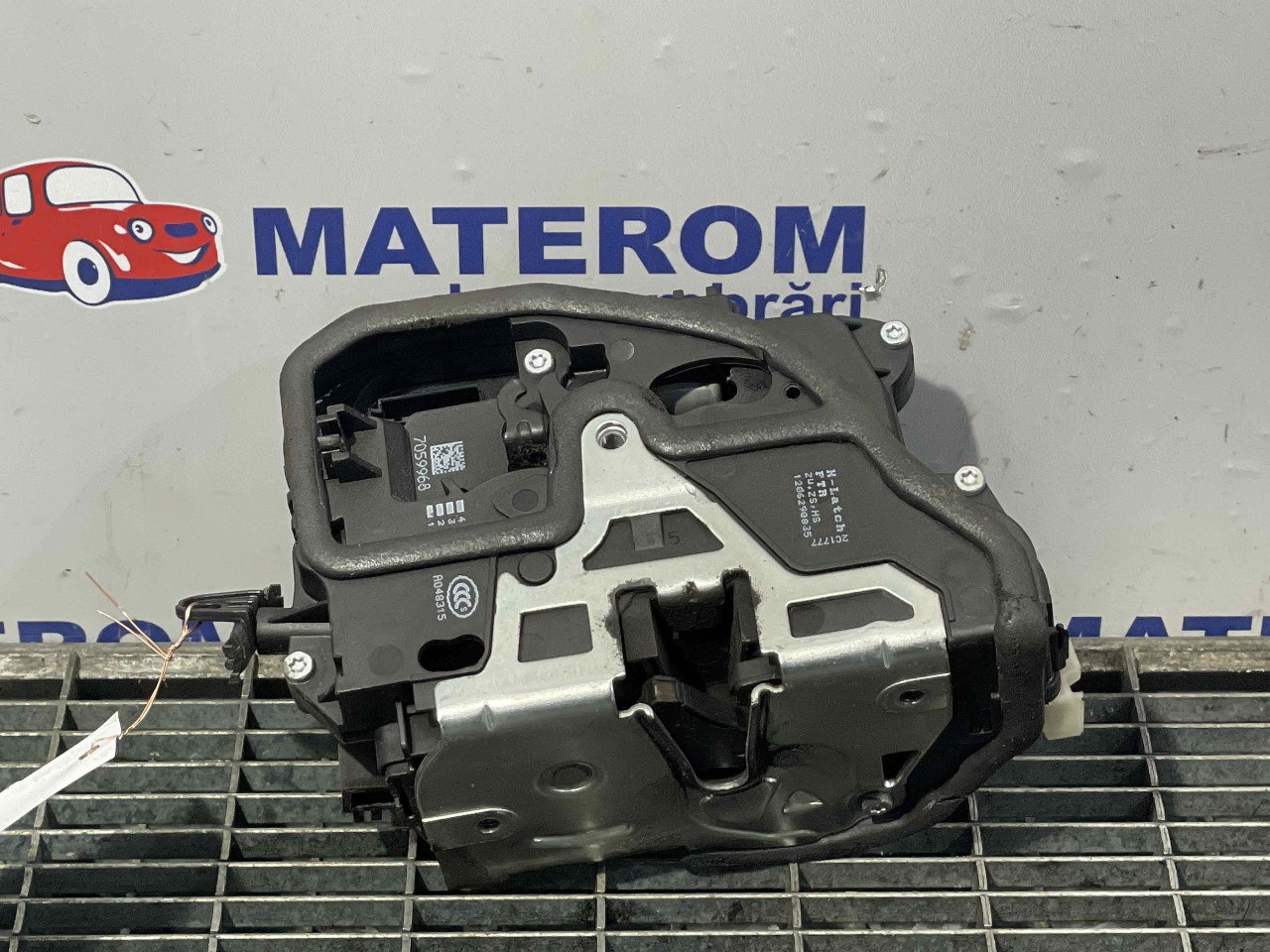 INCUIETOARE USA FATA DREAPTA BMW X1 - - (2009 2015)