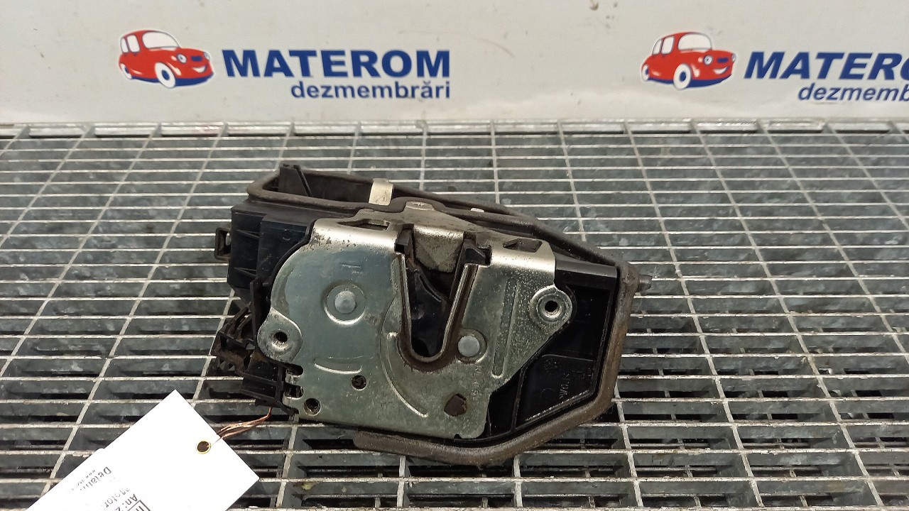 INCUIETOARE USA FATA DREAPTA BMW X3 - - (2007 2010)