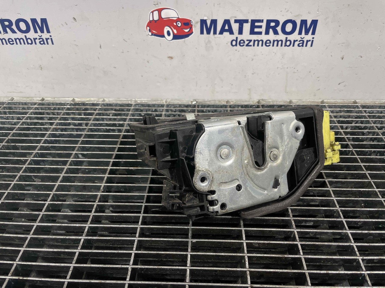 INCUIETOARE USA FATA DREAPTA BMW X3 - - 