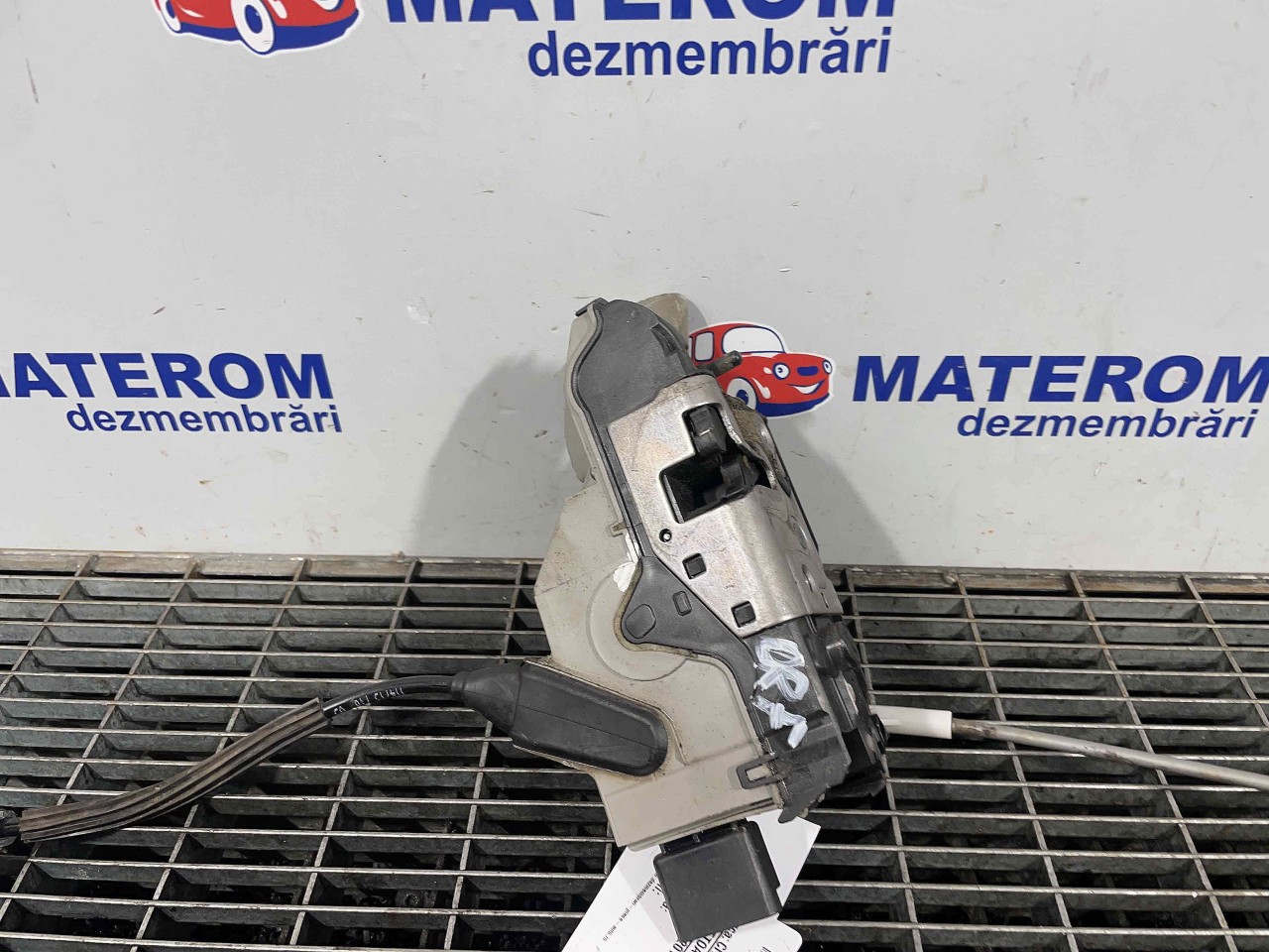 INCUIETOARE USA FATA DREAPTA CITROEN DS4 - - (2010 2015)