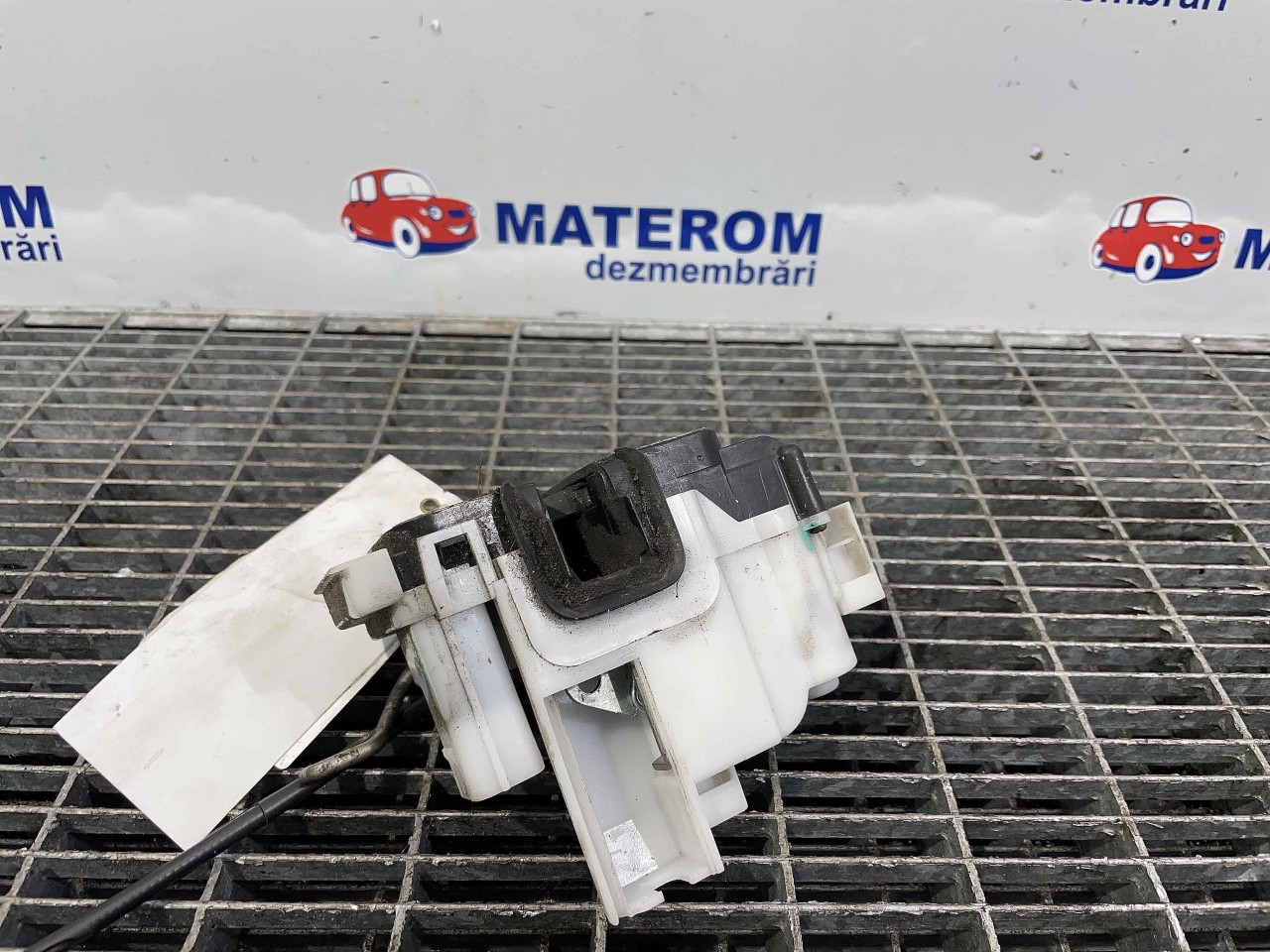 INCUIETOARE USA FATA DREAPTA CITROEN NEMO NEMO - - (2007 2015)