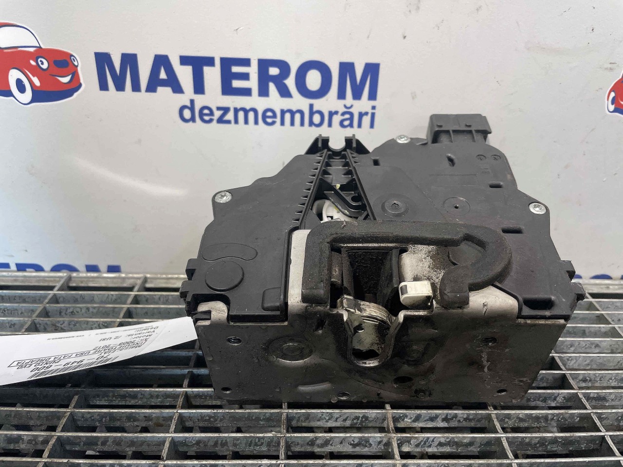 INCUIETOARE USA FATA DREAPTA FIAT PUNTO EVO - - (2008 2012)