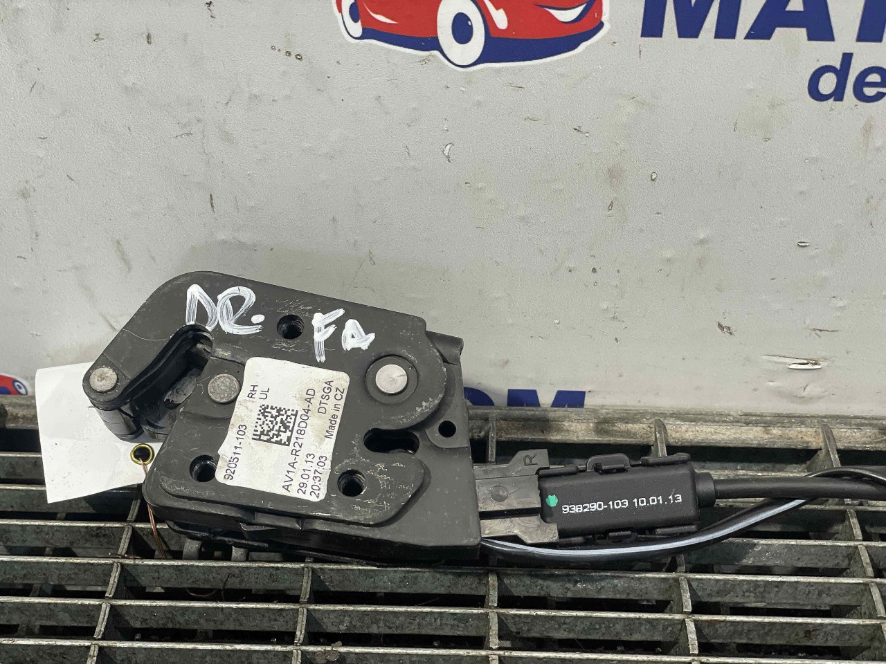 INCUIETOARE USA FATA DREAPTA FORD B-MAX B-MAX - - (2012 2017)