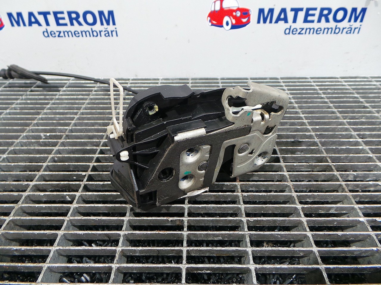INCUIETOARE USA FATA DREAPTA FORD ECOSPORT ECOSPORT - - (2013 2018)