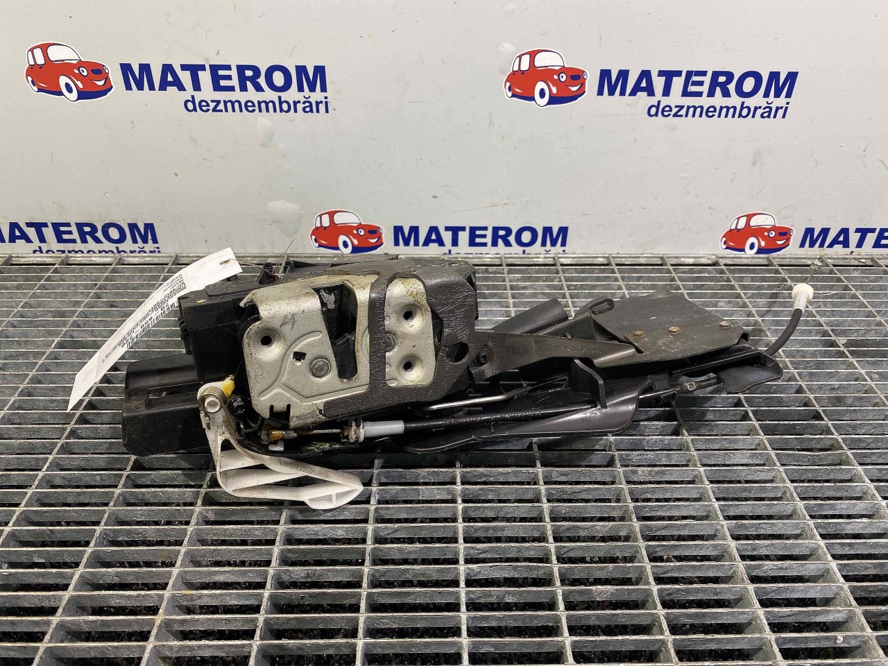 INCUIETOARE USA FATA DREAPTA FORD FIESTA FIESTA - - (2012 2017)