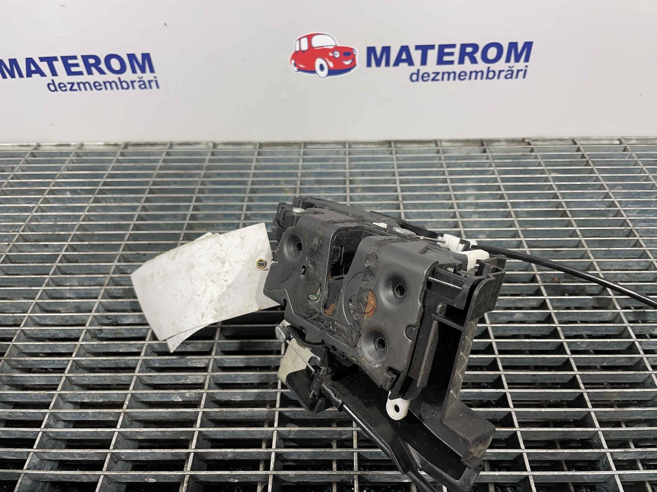 INCUIETOARE USA FATA DREAPTA FORD FOCUS - - (2006 2010)