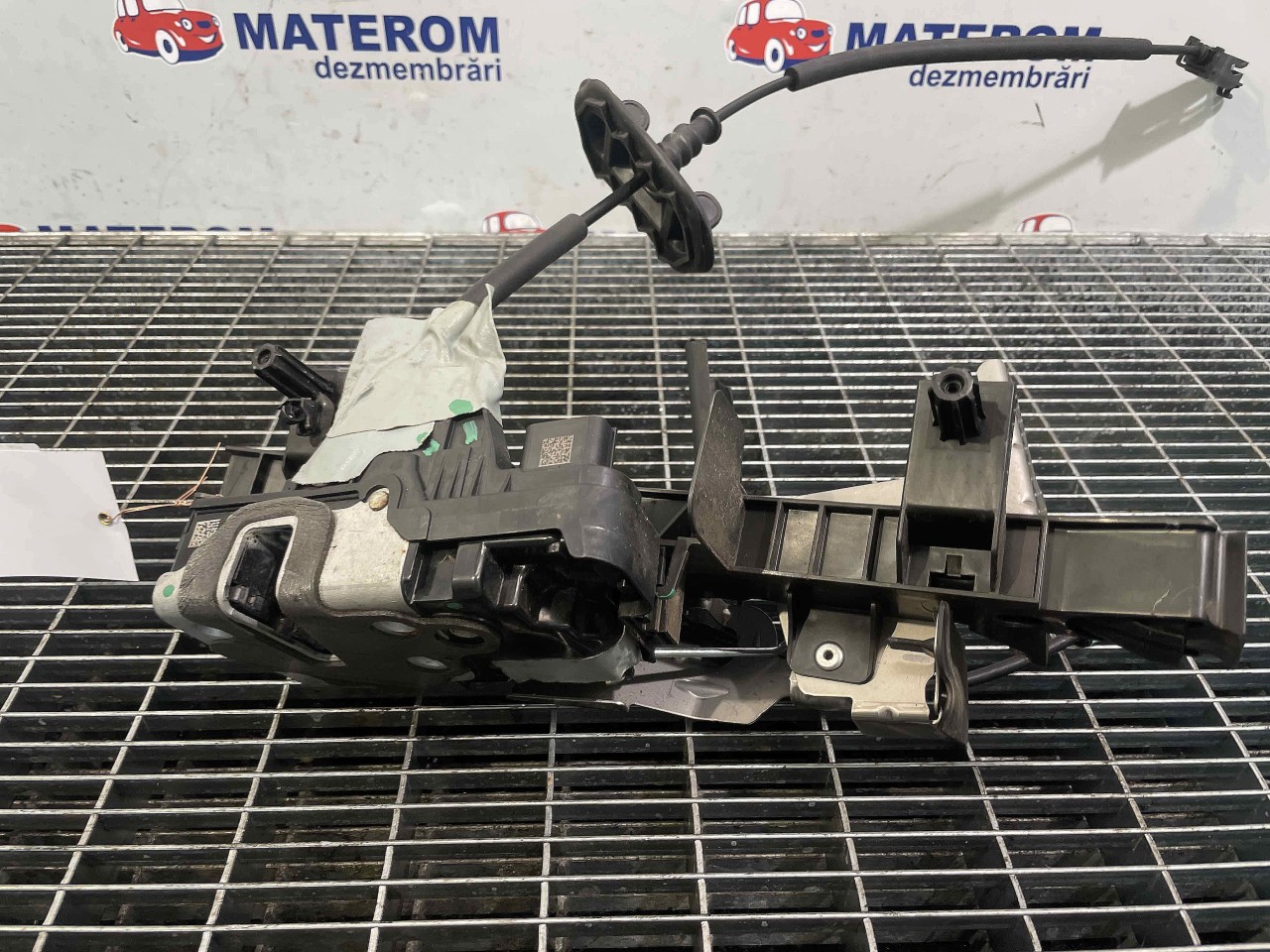 INCUIETOARE USA FATA DREAPTA FORD FOCUS FOCUS - - (2018 2020)
