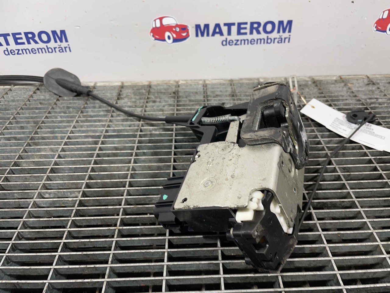 INCUIETOARE USA FATA DREAPTA FORD FUSION