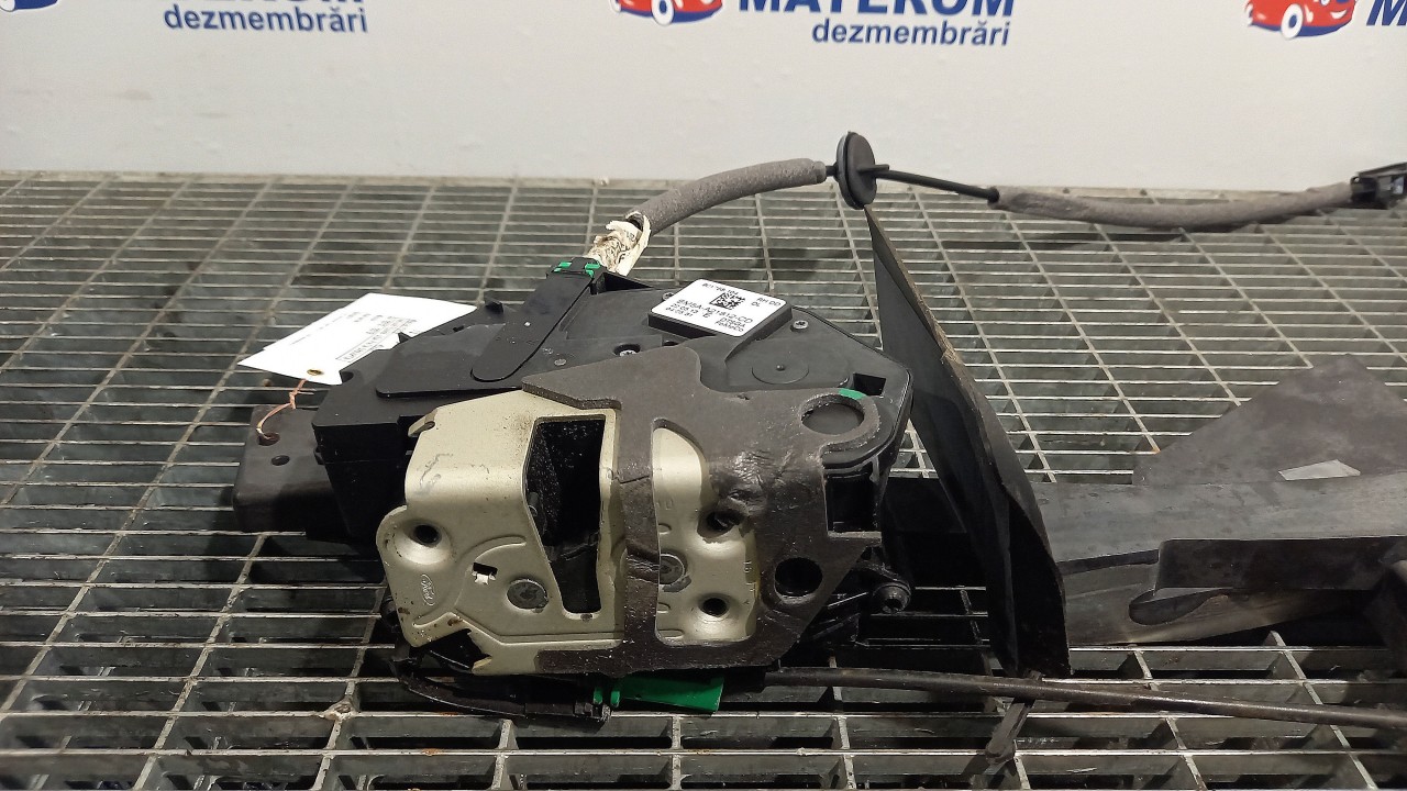 INCUIETOARE USA FATA DREAPTA FORD KUGA - - (2012 2019)