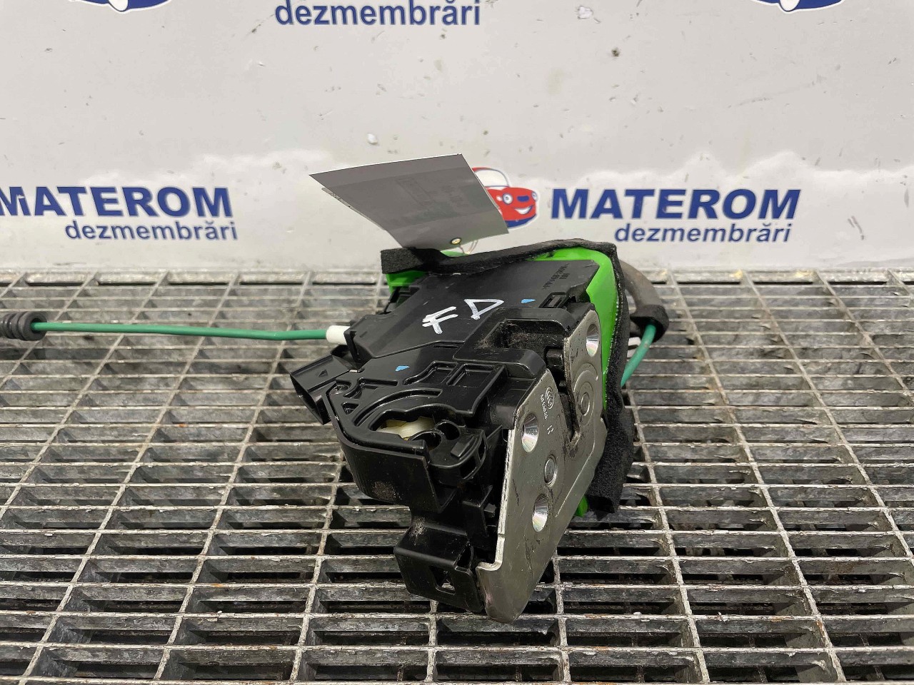 INCUIETOARE USA FATA DREAPTA HYUNDAI I 30 I 30 - - (2012 2017)