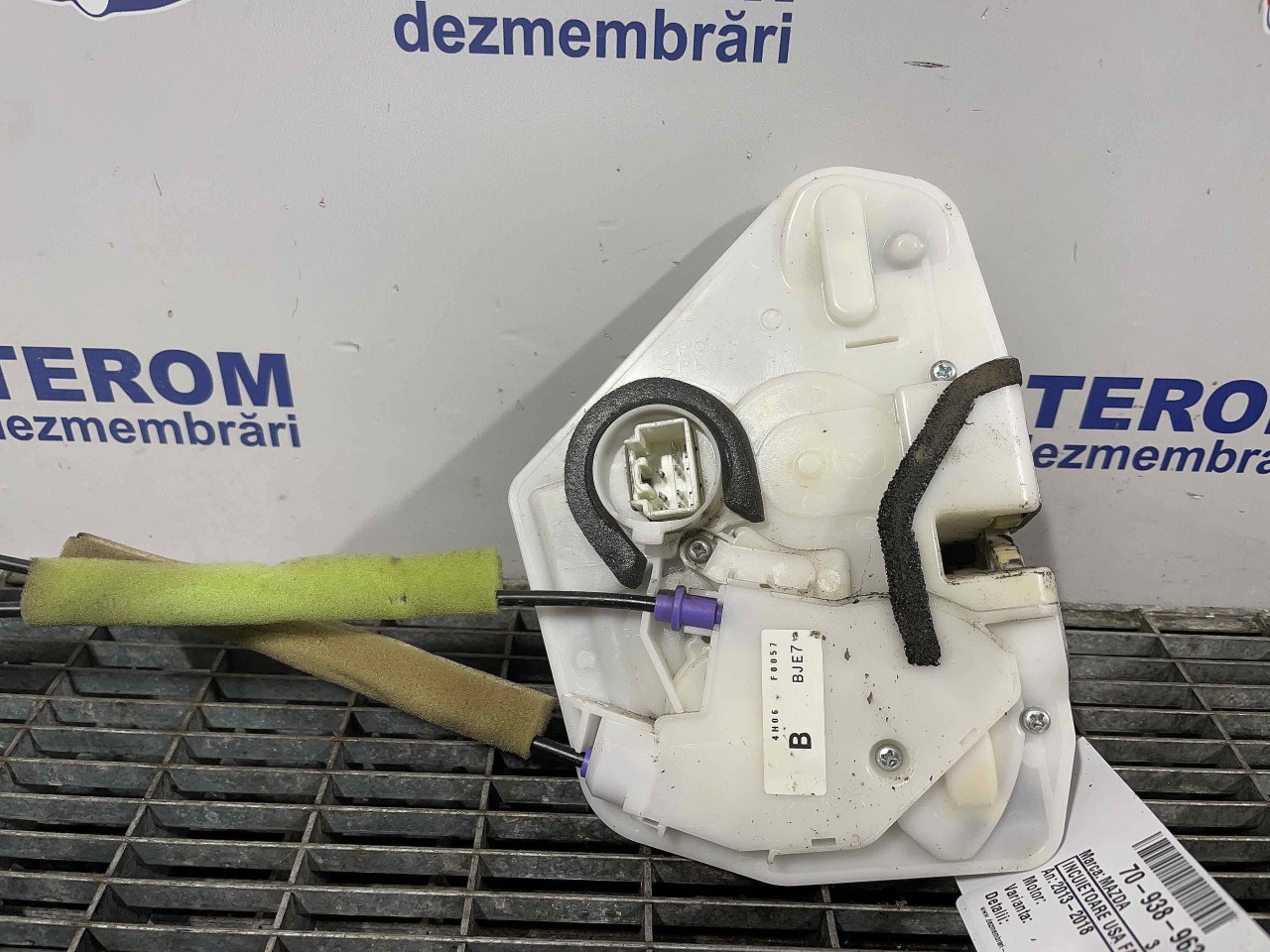 INCUIETOARE USA FATA DREAPTA MAZDA 3 3 - - (2013 2018)