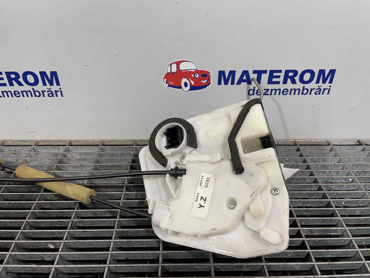INCUIETOARE USA FATA DREAPTA MAZDA 6 - - (2007 2012)