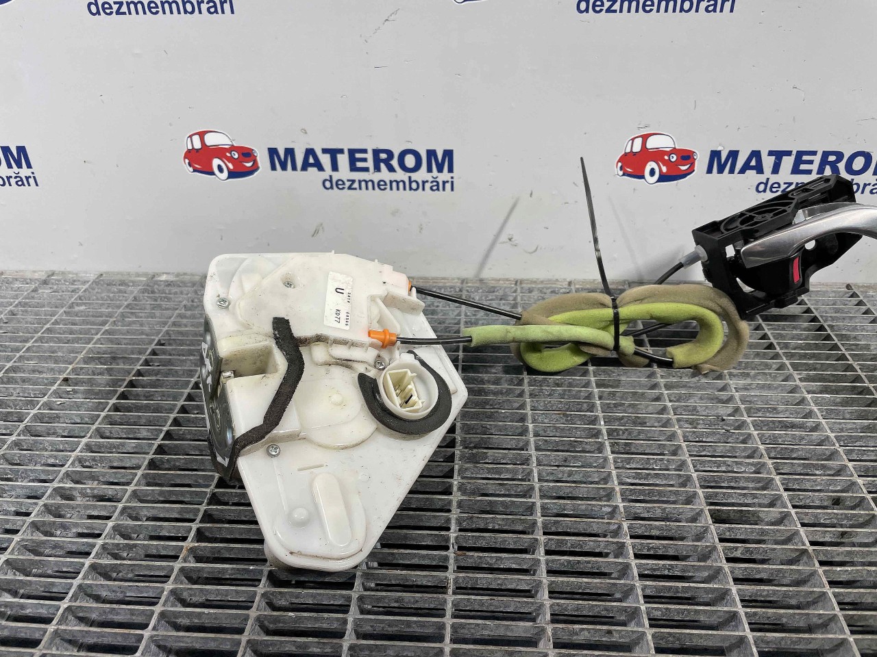 INCUIETOARE USA FATA DREAPTA MAZDA CX-5 - - (2012 2015)