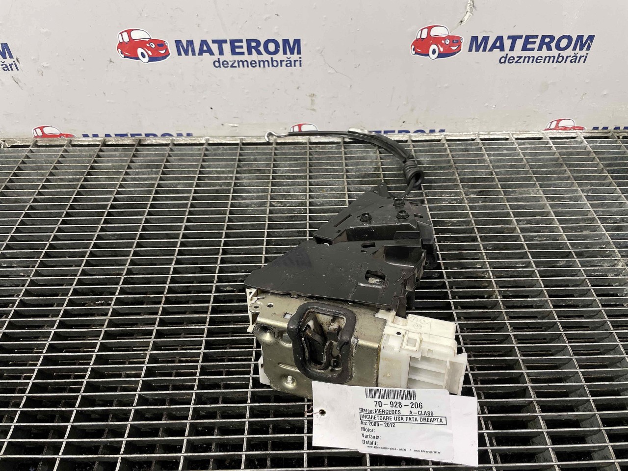 INCUIETOARE USA FATA DREAPTA MERCEDES A-CLASS - - (2008 2012)