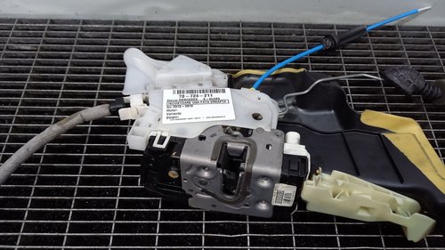 INCUIETOARE USA FATA DREAPTA MERCEDES E-CLASS - - (2013 2016)