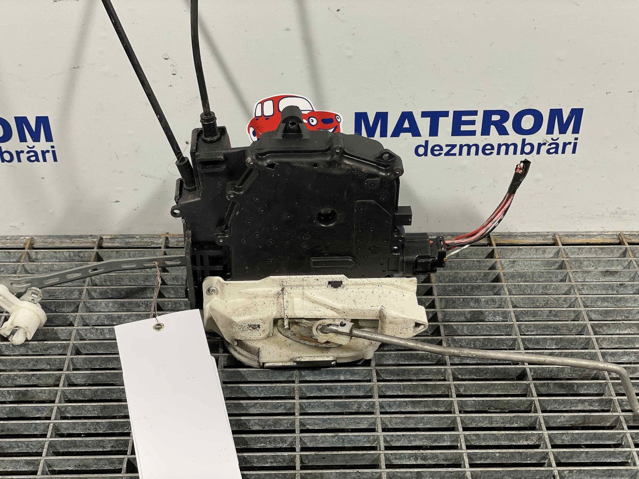 INCUIETOARE USA FATA DREAPTA MITSUBISHI OUTLANDER OUTLANDER - - (2006 2012)