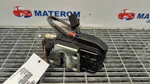 INCUIETOARE USA FATA DREAPTA NISSAN NOTE - - (2010 2012)