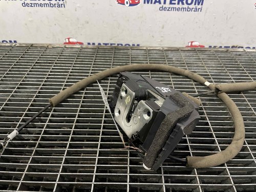 INCUIETOARE USA FATA DREAPTA NISSAN QASHQAI - - (2013 2017)