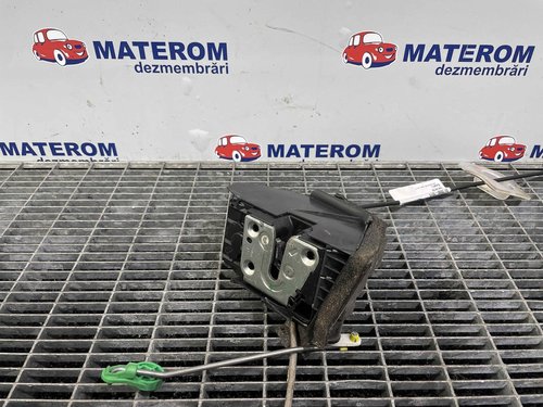 INCUIETOARE USA FATA DREAPTA NISSAN QASHQAI PLUS2 - - (2006 2013)