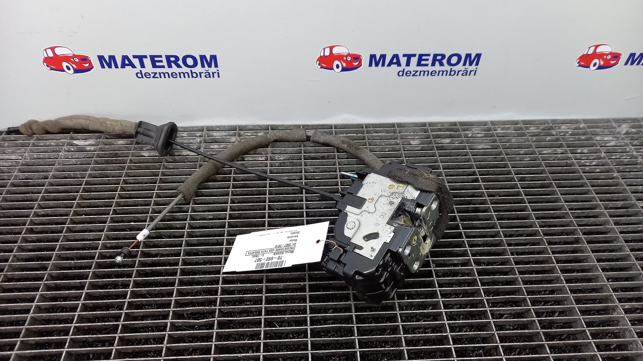 INCUIETOARE USA FATA DREAPTA NISSAN X-TR