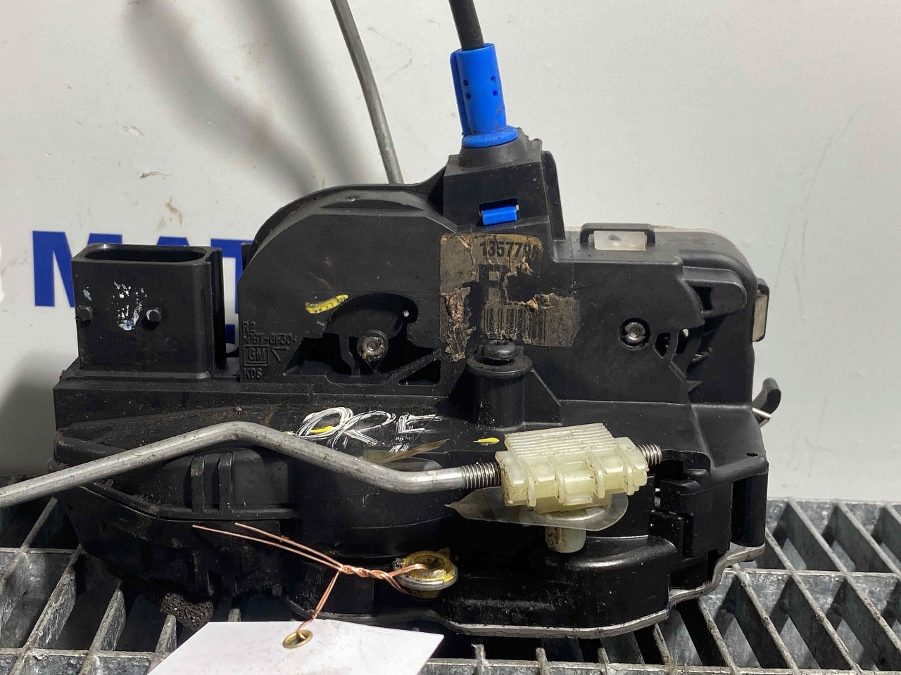 INCUIETOARE USA FATA DREAPTA OPEL ASTRA J - - (2009 2012)