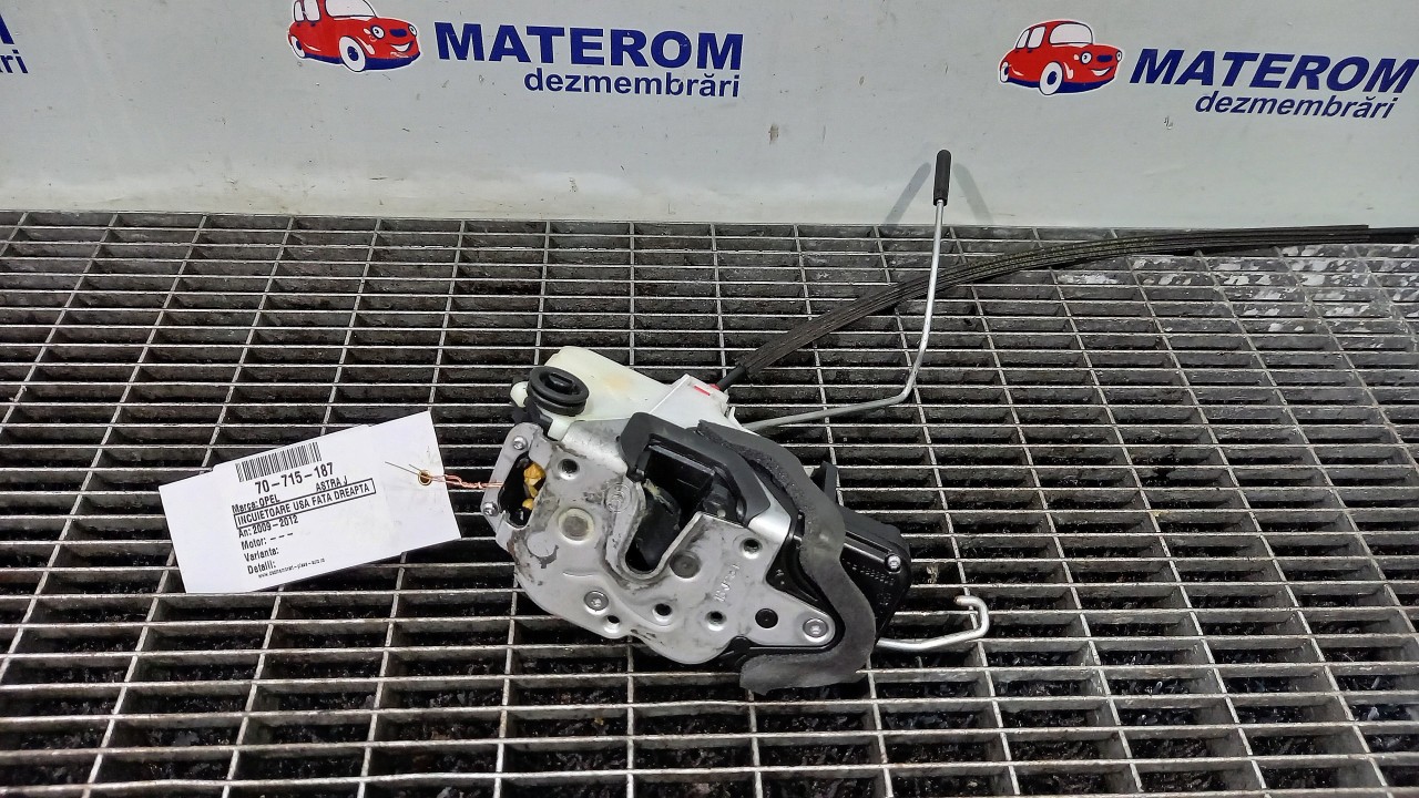 INCUIETOARE USA FATA DREAPTA OPEL ASTRA J - - (2009 2012)