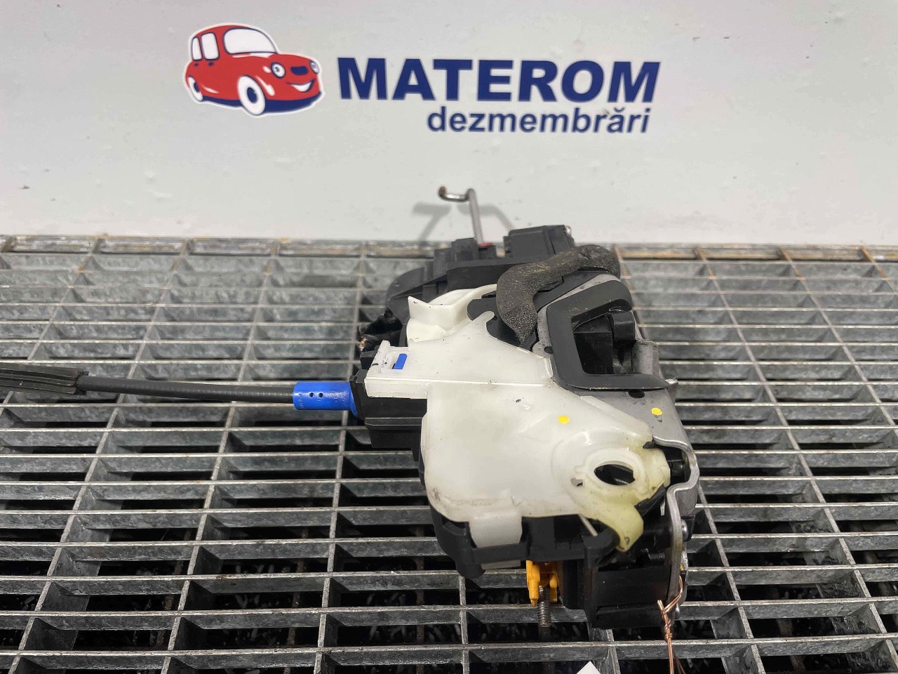 INCUIETOARE USA FATA DREAPTA OPEL ASTRA J ASTRA J - - (2009 2013)
