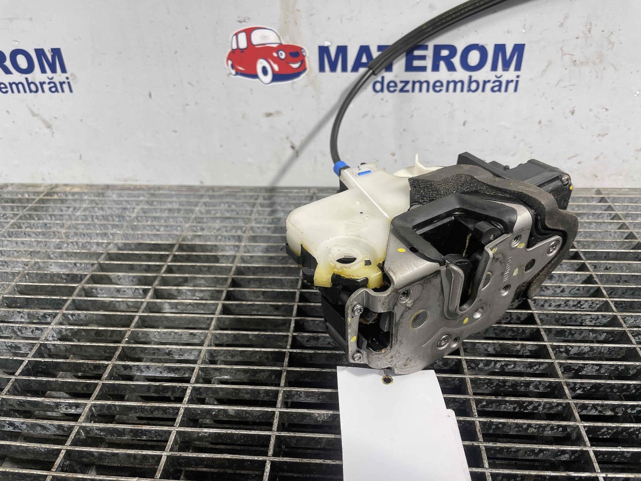 INCUIETOARE USA FATA DREAPTA OPEL ASTRA J ASTRA J - - (2009 2012)