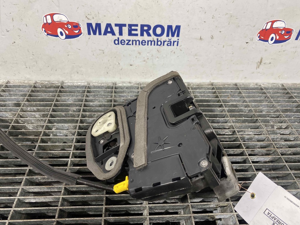 INCUIETOARE USA FATA DREAPTA OPEL ASTRA K - - (2015 2021)