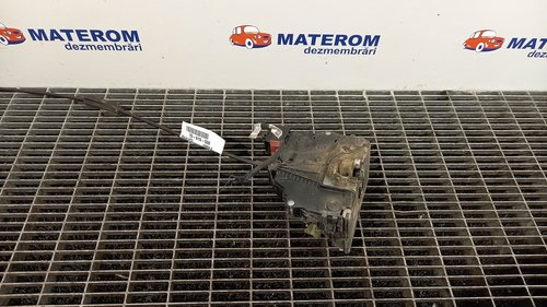 INCUIETOARE USA FATA DREAPTA OPEL CORSA D - - (2006 2011)