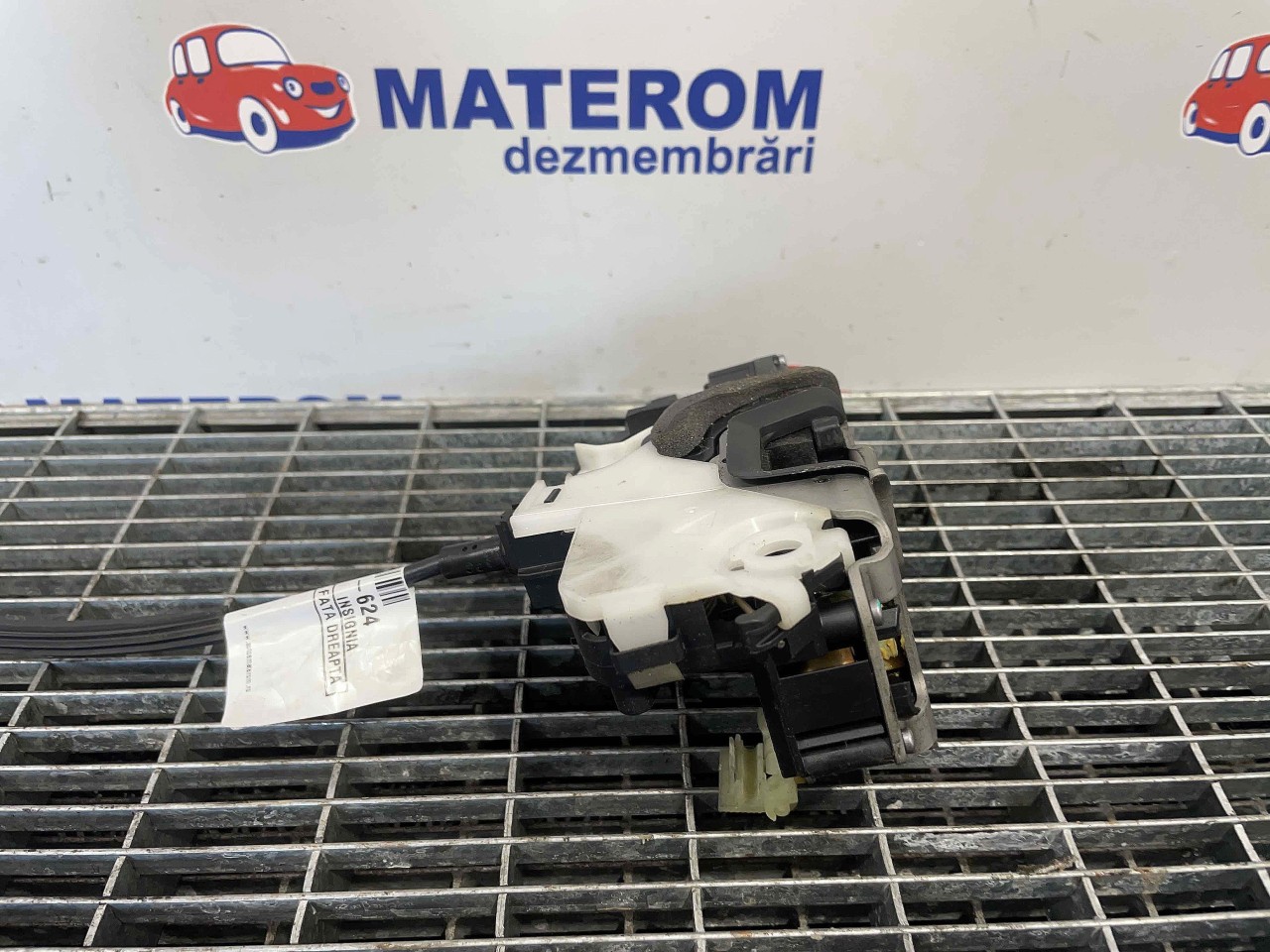 INCUIETOARE USA FATA DREAPTA OPEL INSIGN