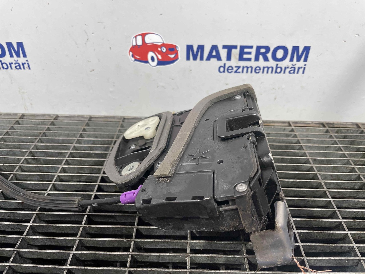 INCUIETOARE USA FATA DREAPTA OPEL INSIGNIA - - (2017 2020)