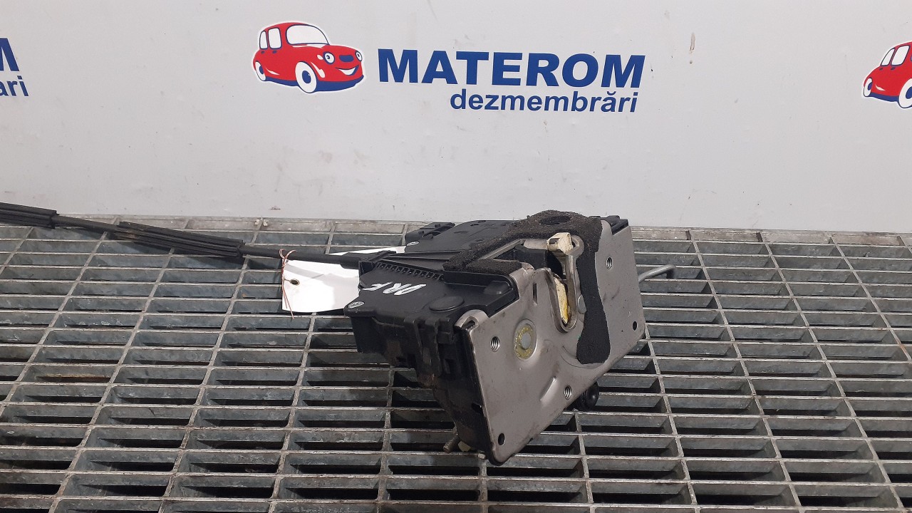 INCUIETOARE USA FATA DREAPTA OPEL MERIVA B - - (2010 2014)