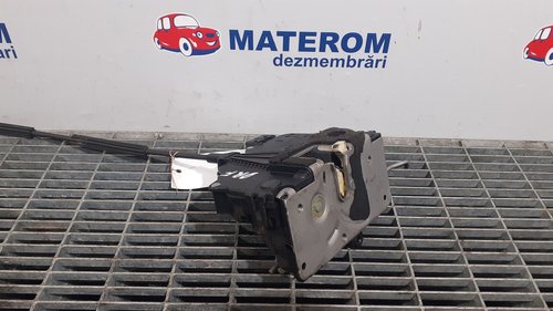 INCUIETOARE USA FATA DREAPTA OPEL MERIVA B - - (2010 2014)