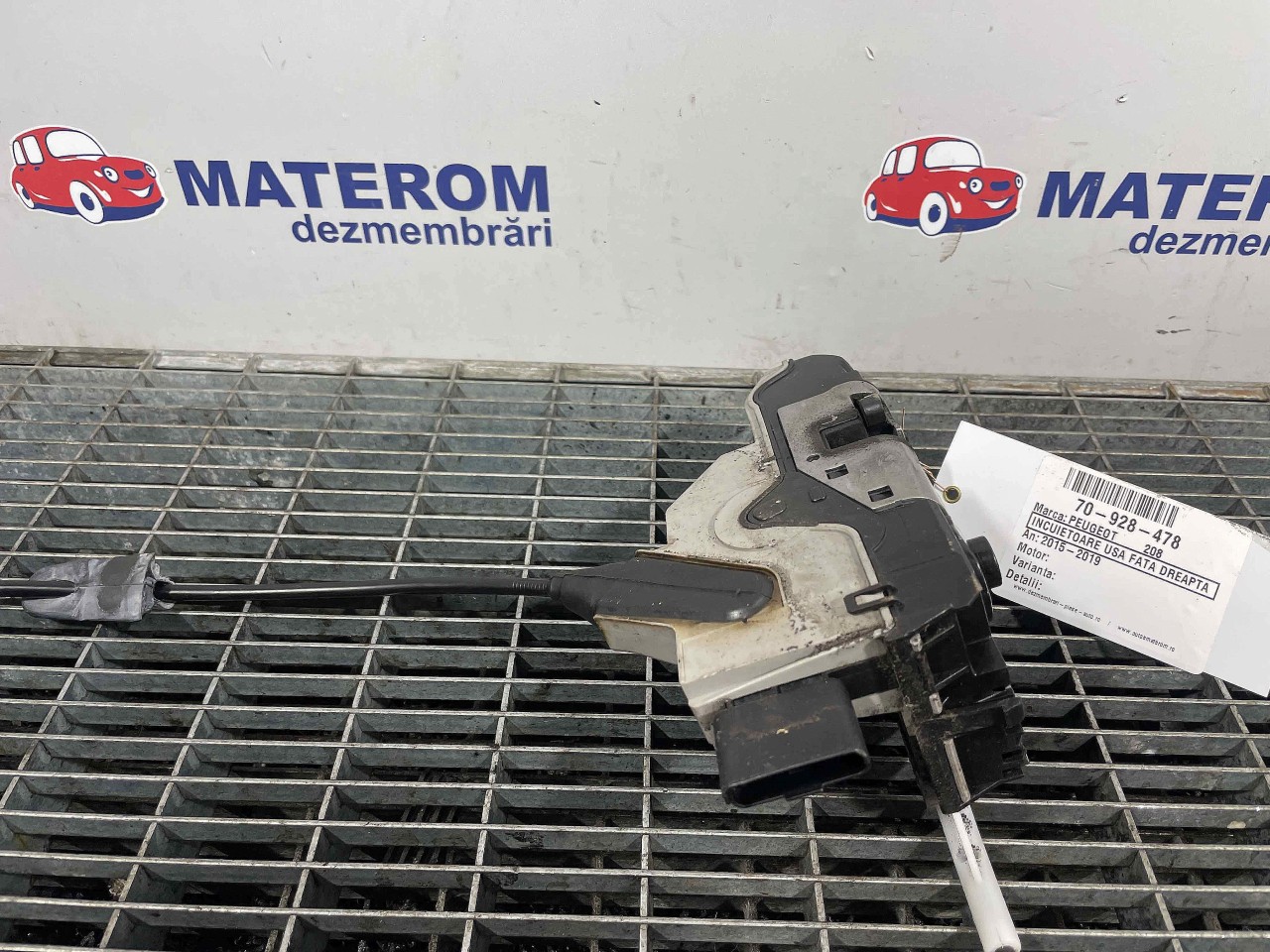 INCUIETOARE USA FATA DREAPTA PEUGEOT 208 208 - - (2015 2019)