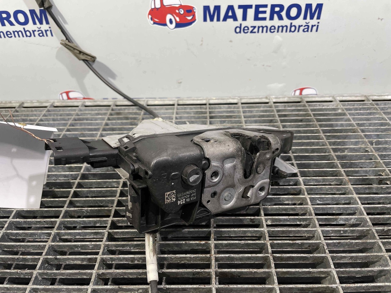 INCUIETOARE USA FATA DREAPTA PEUGEOT 3008 3008 - - (2008 2013)