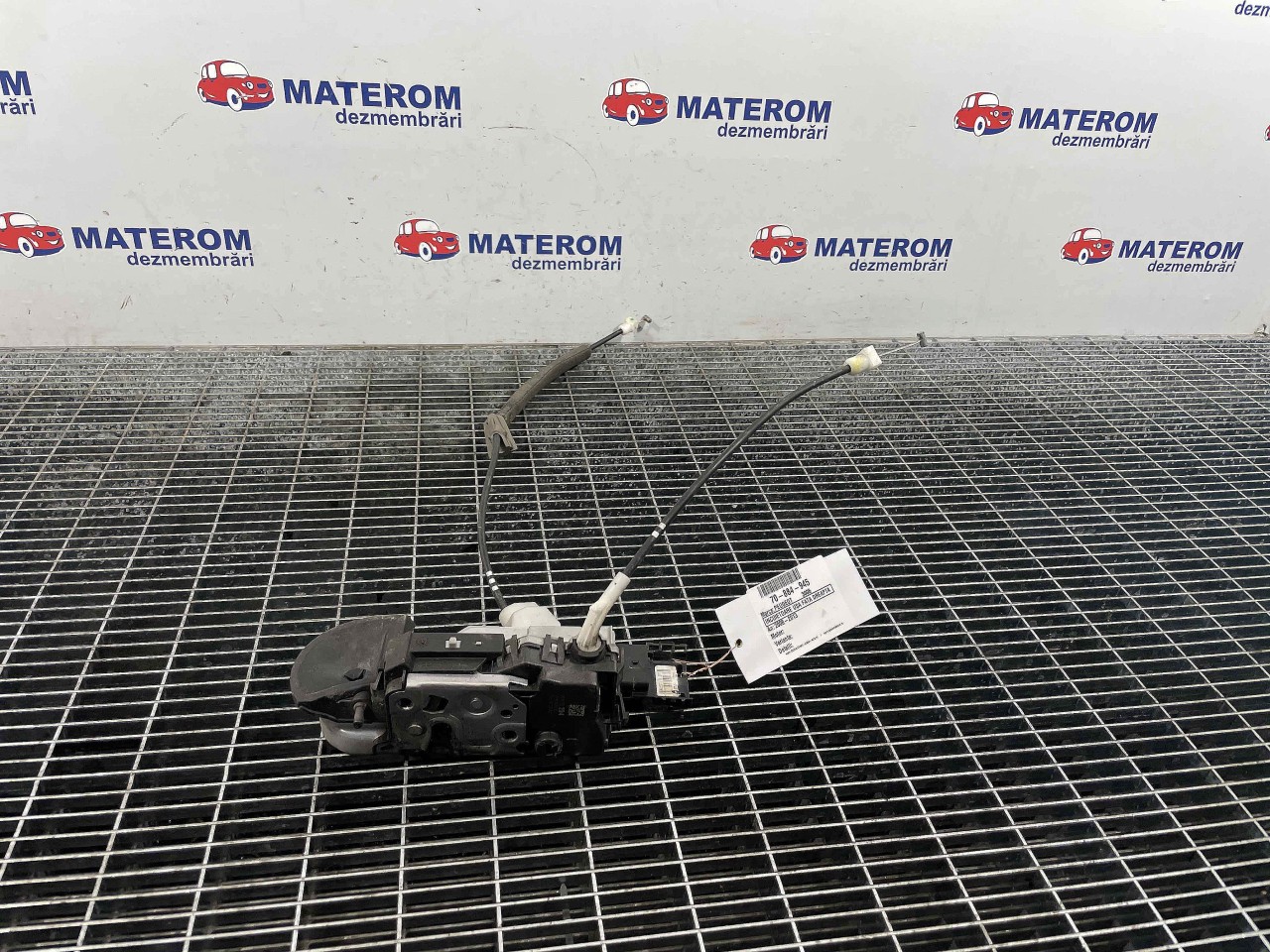 INCUIETOARE USA FATA DREAPTA PEUGEOT 3008 3008 - - (2008 2013)