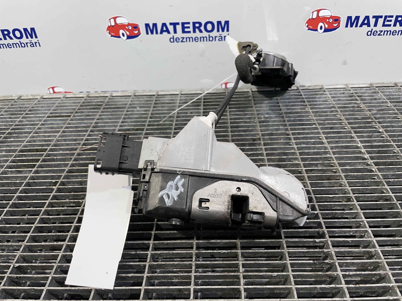INCUIETOARE USA FATA DREAPTA PEUGEOT 3008 3008 - - (2008 2013)